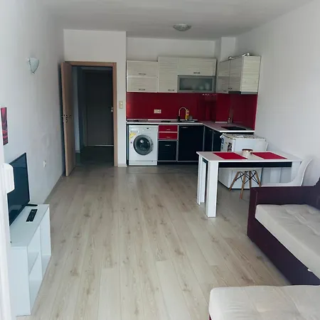One-bedroom In Avenue Complex Apartmán